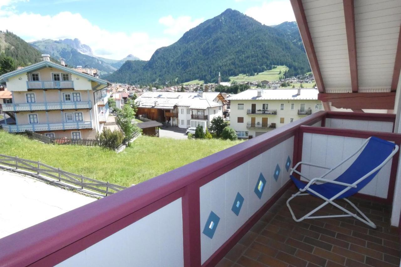 Casa Azzurra Apartment Pozza di Fassa Exterior foto